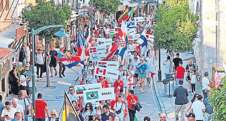 Çeşme’de yelken fırtınası