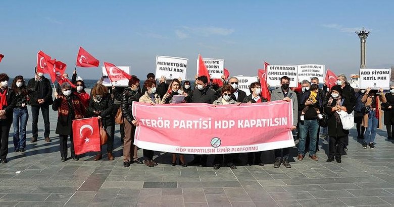 İzmir’de bir grup, basın açıklaması yaparak HDP’nin kapatılmasını istedi