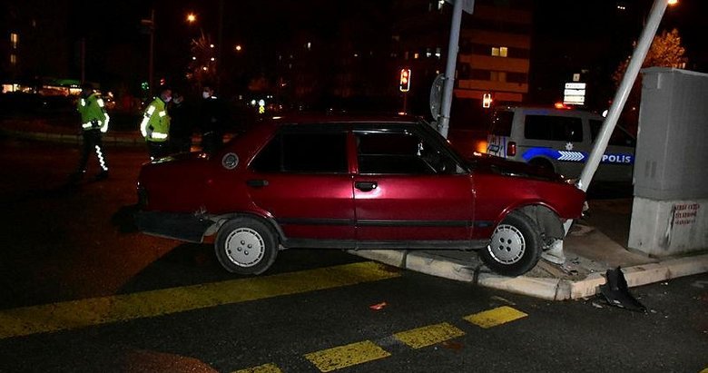 İzmir’de ‘dur’ ihtarına uymayan sürücü kaza yapınca yakalandı