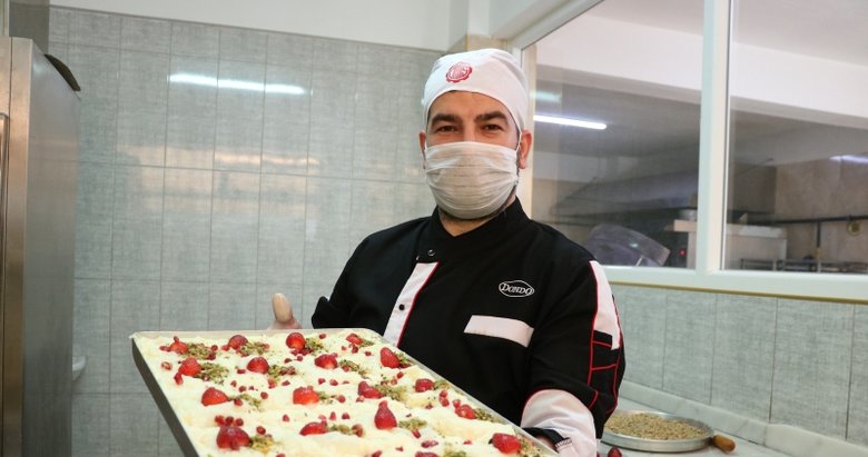 Türk mutfağının vazgeçilmezi güllaç bu Ramazan’da da sofradaki yerini aldı