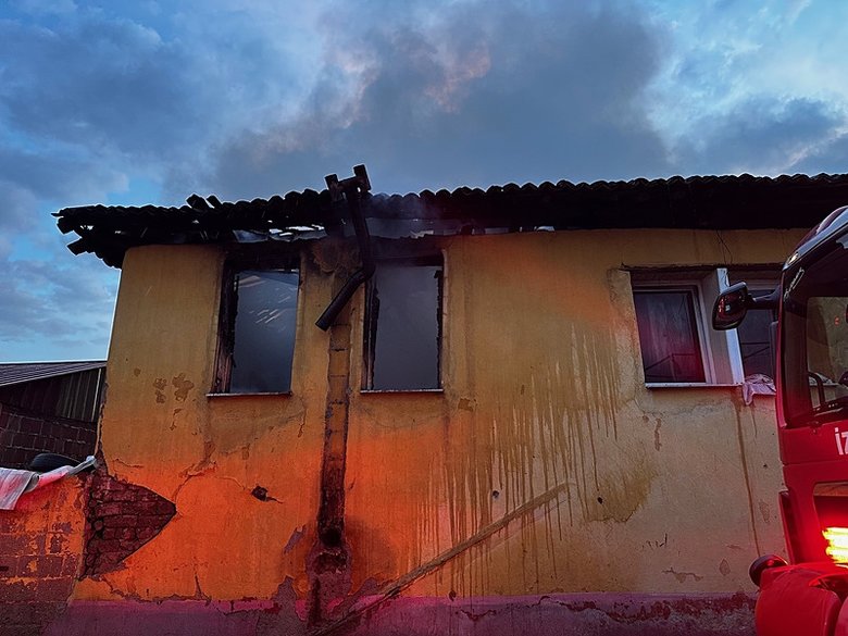 İzmir’de ikinci yangın faciasından dönüldü;mahsur kalan 6 çocuğu mahalleli kurtardı