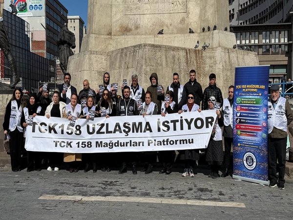 Komşusuna IBAN’ını verdi, hayatı karardı: Evlenme teklifi ettiği gün cezaevine götürdüler