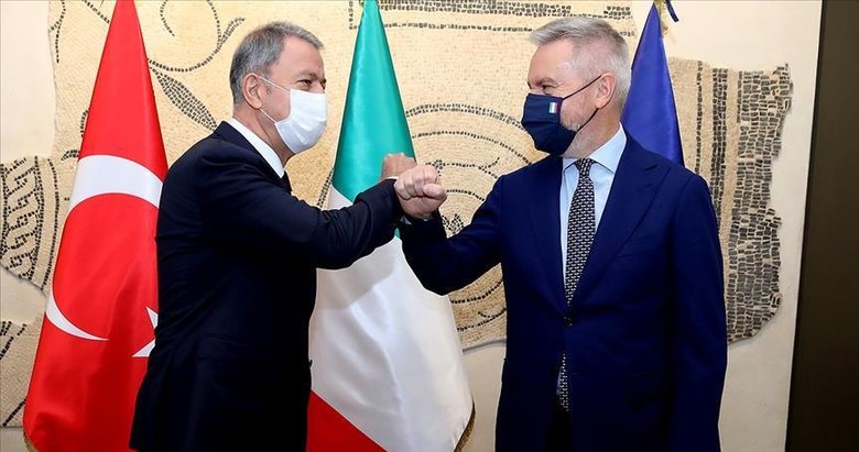 Milli Savunma Bakanı Akar İtalya’da mevkidaşı Guerini ile görüştü