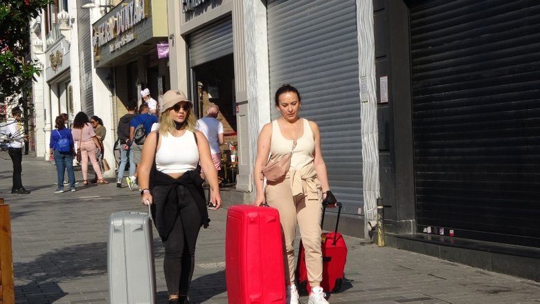 İstiklal Caddesi adeta pandemi öncesi günlerine döndü!