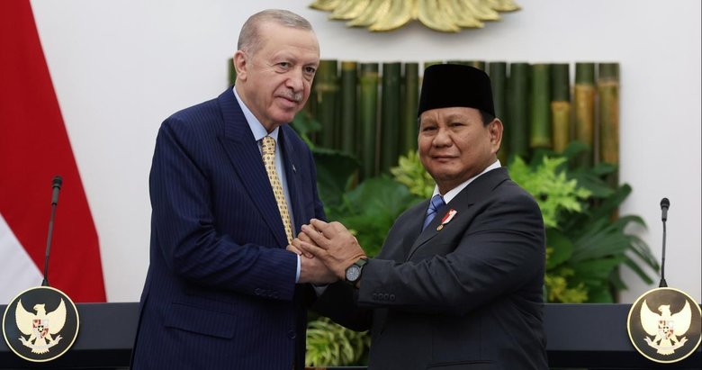 Türkiye ve Endonezya’dan ortak beyan: Gazze halkının vatanlarından taşınması fikrini reddediyoruz