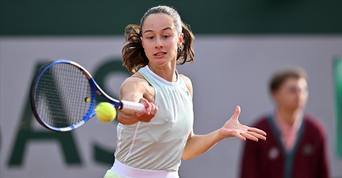 Zeynep Sönmez'e özel davet!