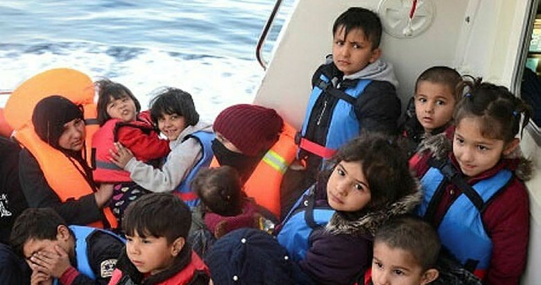 İzmir’de 38’i çocuk 81 kaçak göçmen yakalandı