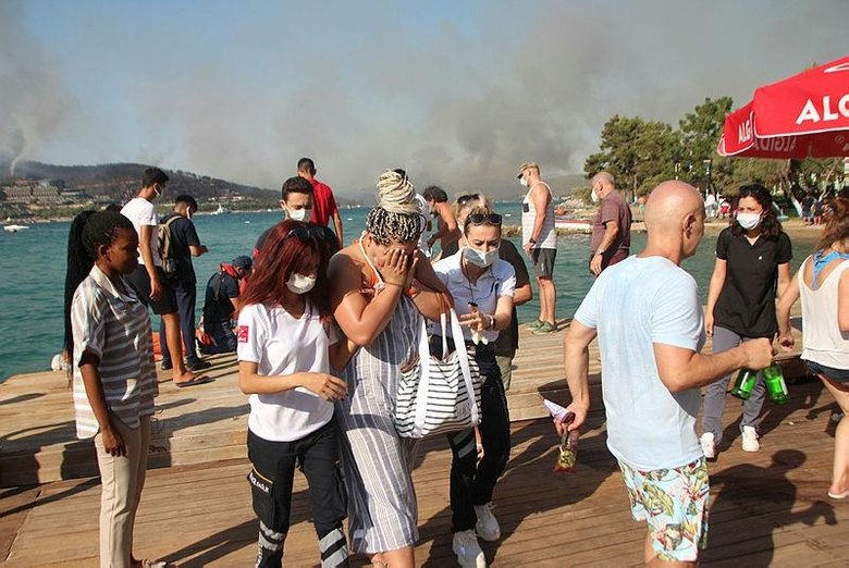 Bodrum’daki Pina Yarımadası’nda 80 hektar orman kül oldu! Otellerde sıkışanlar canlarını böyle kurtardı