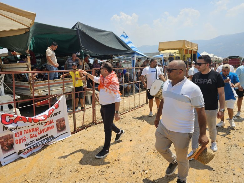 Tire’de boğaları sıcak bile engellemedi