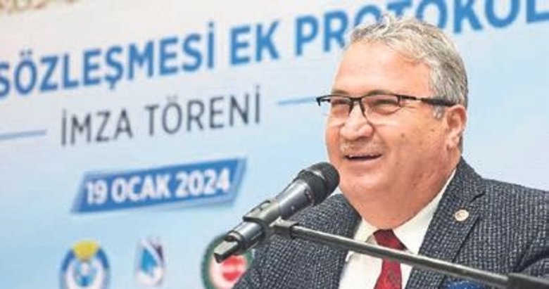 Yunusemre’de çalışanları sevindiren protokol