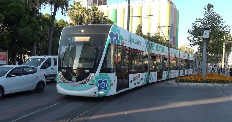 İzmir’de Tunç Soyer’e ’90 dakika’ tepkisi: Ne kadar daha para koparabilirim mantığı!