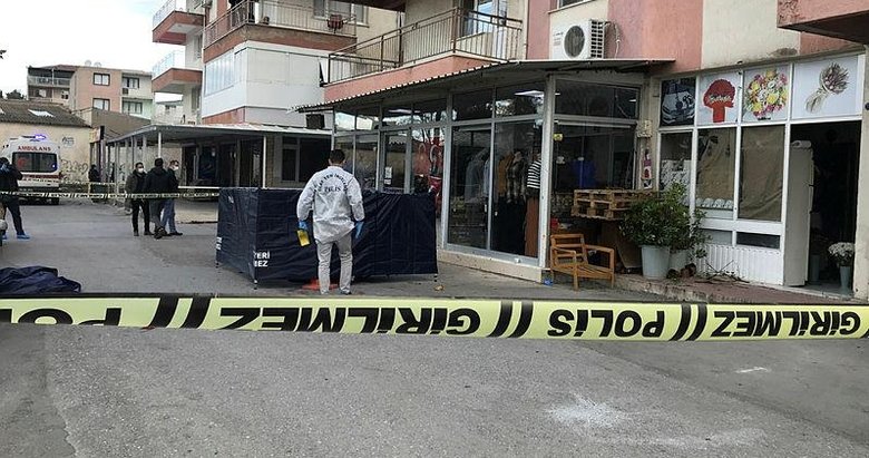 İzmir’de bir kişi tartıştığı babasını başına sopayla vurarak öldürdü