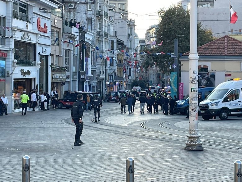 Son dakika: Taksim İstiklal Caddesi’nde patlama! İşte patlama anı ve ilk görüntüler