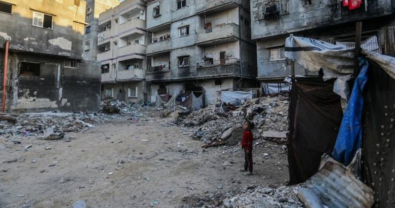 İsrail, Gazze kentine bombardımanı yoğunlaştırdı