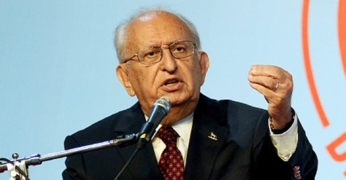 Hüsamettin Cindoruk kimdir?