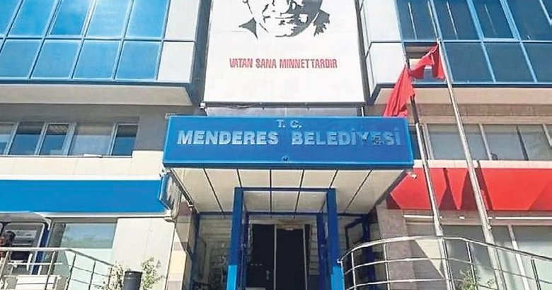 Menderes’teki istifa depremi dengeleri değiştirdi