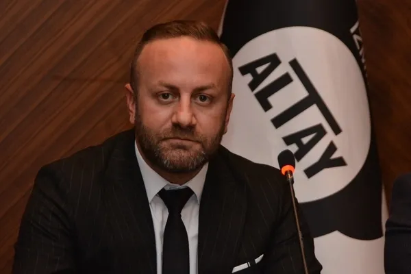 altayda-kanlidan-sert-cikis-geldi-1782418528535.jpeg