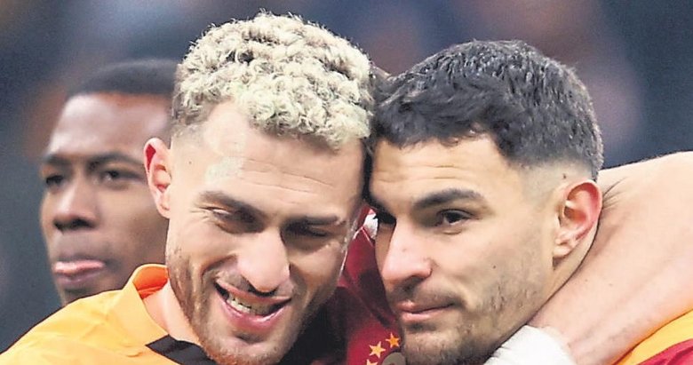 Lider G.Saray Paşa önünde