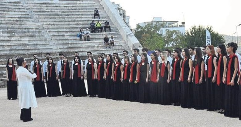 Telmessos Antik Tiyatro’da konser