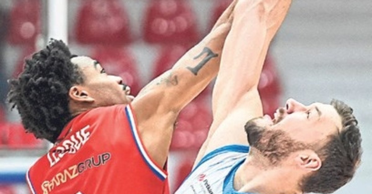 Aliağa Petkimspor kendini ateşe attı