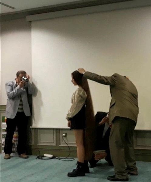 İzmirli Rapunzel dünya rekoru kırdı