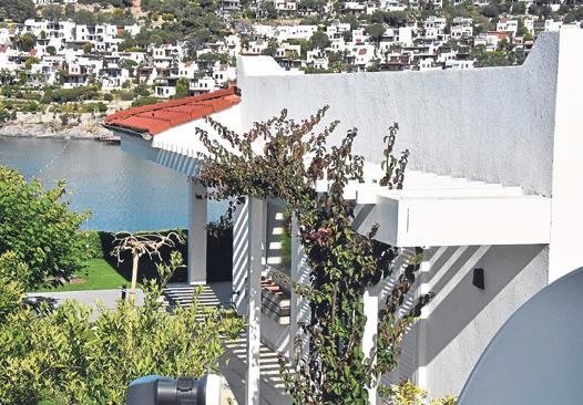 Yılmaz Özdil’in villası 13 Mayıs’ta yıkılacak