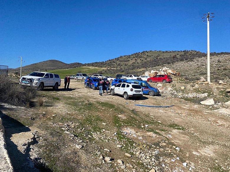 Kuzenler mermer ocağındaki su dolu çukurda boğuldu
