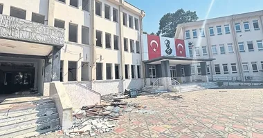 Köklü okul sahipsiz kaldı