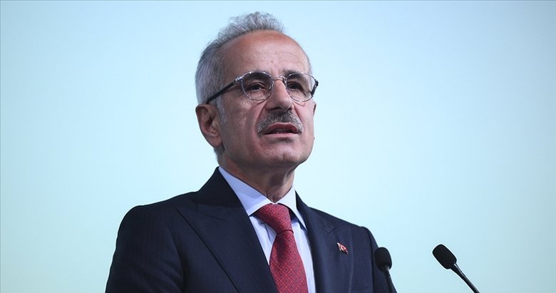 Bakan Uraloğlu açıkladı: İnternette geçirilen zaman 6 saat 51 dakika