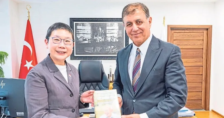 Tugay’dan Singapur’a İEF ve EXPO 2027 daveti
