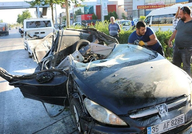 Izmir De Korkunc Kaza Ucuncu Sayfa Haberleri