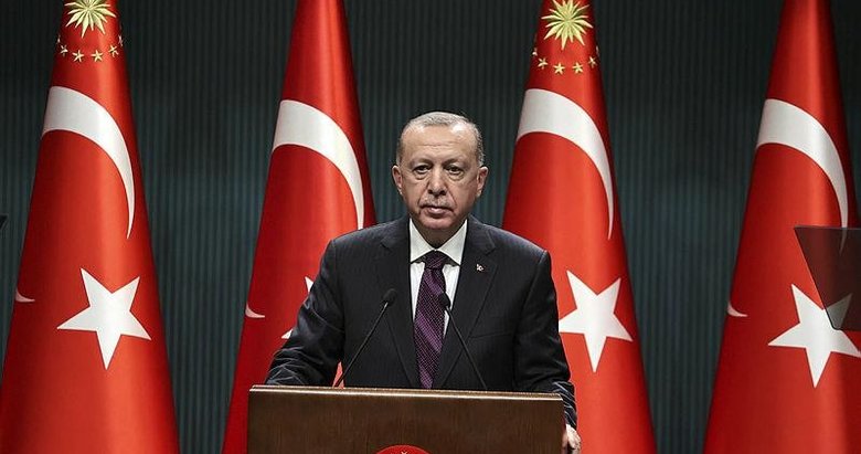 Başkan Erdoğan’dan Azerbaycan’daki Mehmetçik’e mesaj! Bakan Akar telefondan tüm salona dinletti...