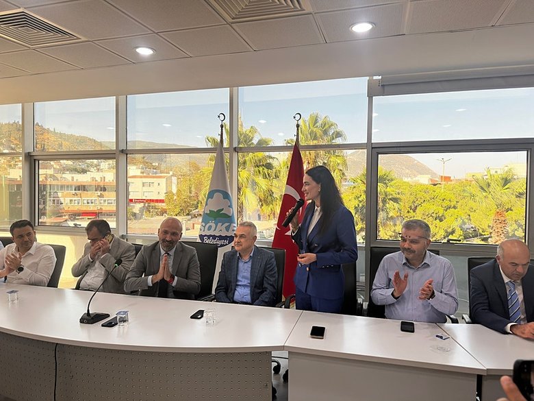 AK Parti heyeti Söke Belediye Başkanı Arıkan’ı ziyaret etti