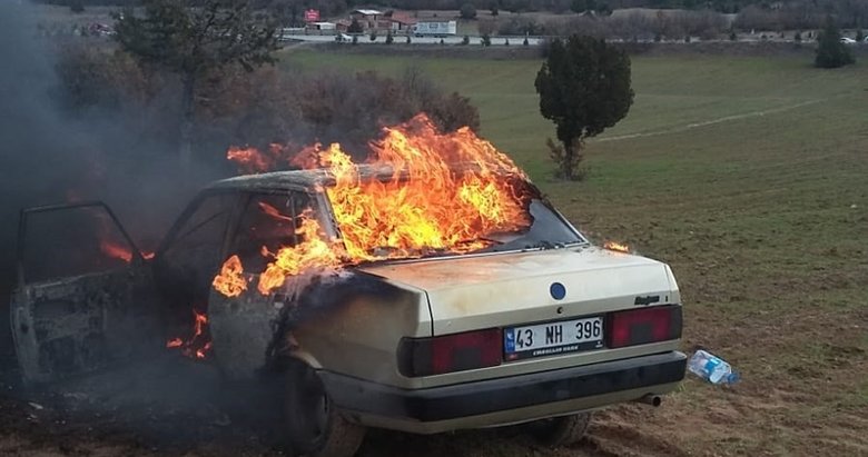 Kütahya’da korkunç olay! Tartıştığı babasının otomobilini ateşe verdi