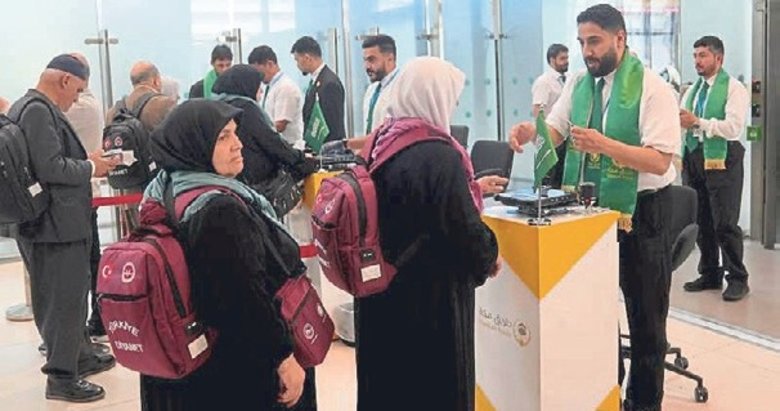 Türk Hacı adayları kutsal topraklara gitti