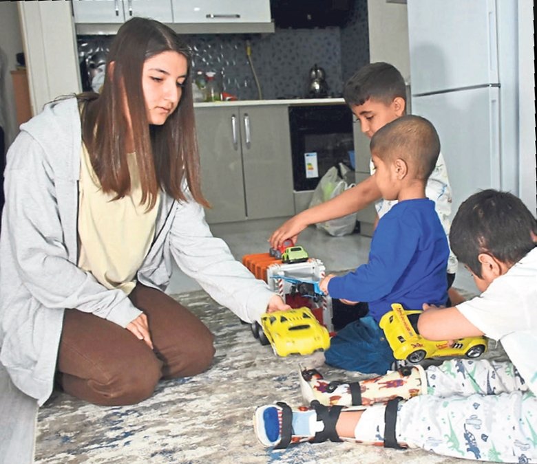 Fedakar abla, kardeşlerine hayat verdi