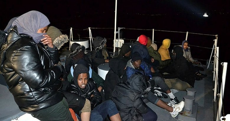 Türk kara sularına geri itilen 234 göçmen kurtarıldı