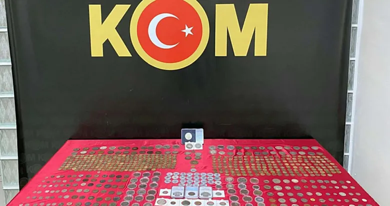 İzmir’de kaçakçılık operasyonu: 672 sikke ele geçirildi, 1 şüpheliye adli işlem yapıldı