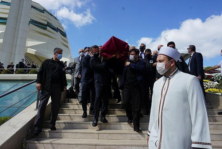 Suna Kıraç, son yolculuğuna uğurlandı