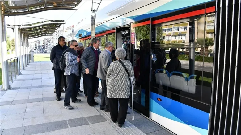 İzmir’de 30 Ağustos günü İZBAN ücretsiz mi?