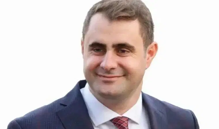 son-dakika-chp-izmir-il-baskani-gorevden-alindi-yerine-o-isim-getirildi-1781707722716.png