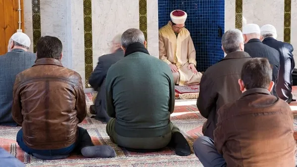 camilerde-bugun-ne-anlatilacak-25-eylul-2026-diyanet-cuma-hutbesi-konusu-1790308615974.jpeg