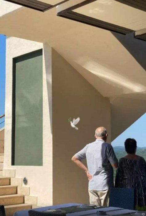 Hande Erçel’in acı günü!