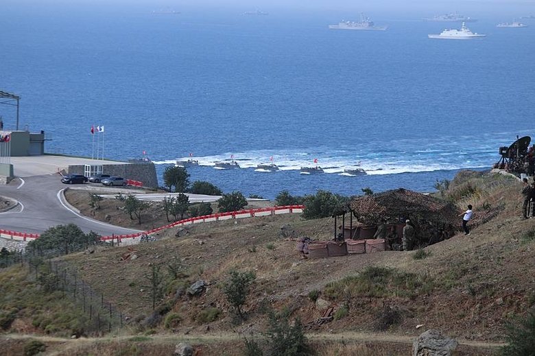 Hedefler başarıyla vuruldu! İzmir’de vatandaşlar ilgi ve heyecanla takip etti