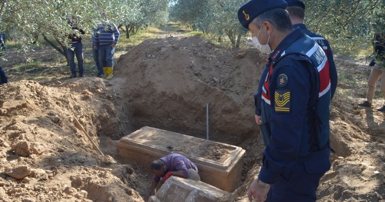 Afrodisyas Antik Kenti’nde kaçak kazı yapıldığı değerlendiren bölgede iki lahit bulundu