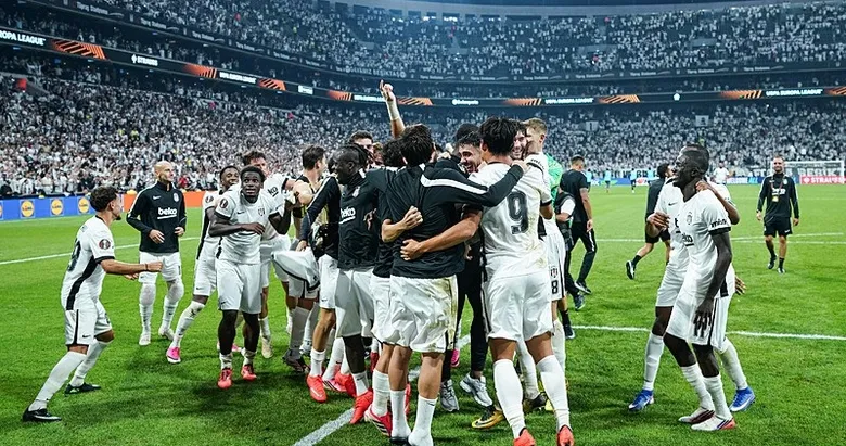 Kara Kartal şov yaptı