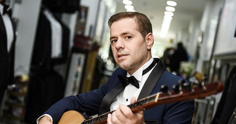 Ünlü türkücü Engin Nurşani hayatını kaybetti!