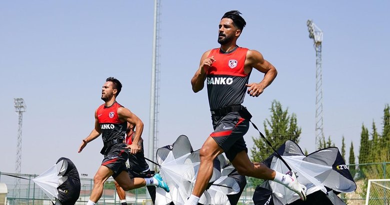 Altay transferde bombaladı