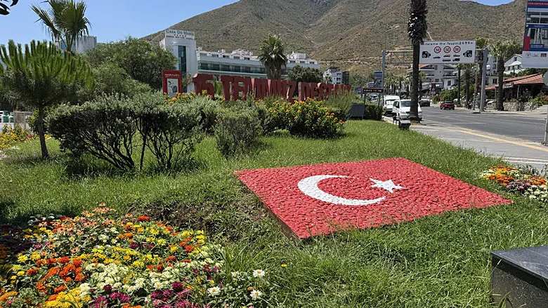 15-temmuzun-unutulmayan-tanigi-10-yildir-tek-bir-tozuna-bile-dokunulmadi-1784021317097.png