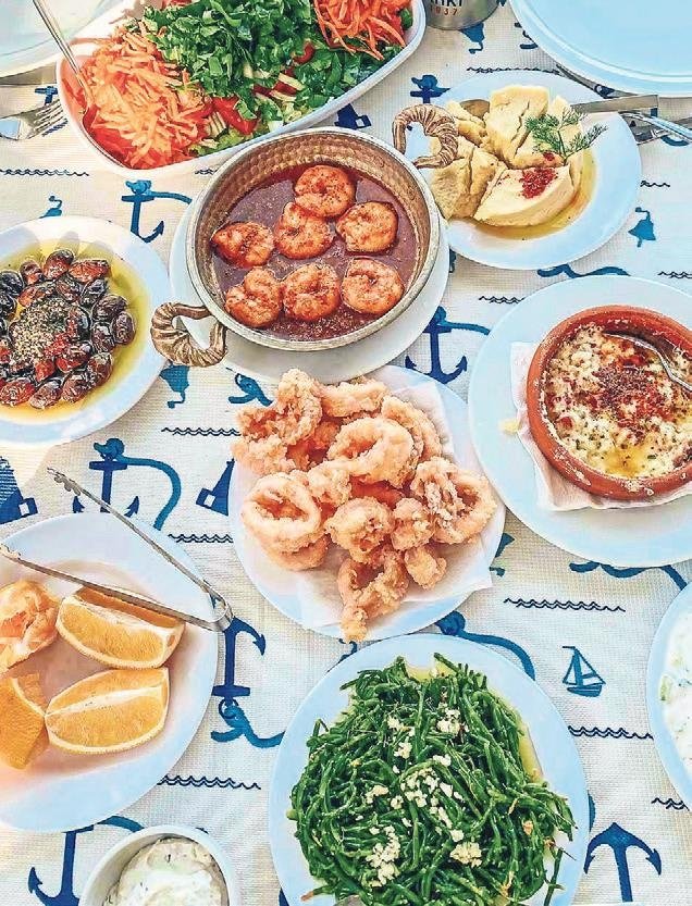 Deniz ürünleri ve otlarıyla tam bir Egeli